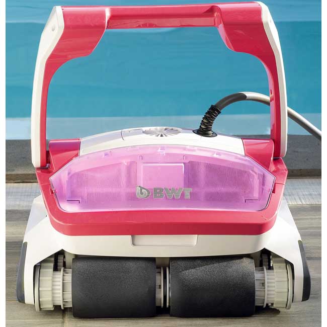 Robot Limpiafondos BWT Tornado D600 APP vista asa levantada - Q-Tech ® 2024 2025