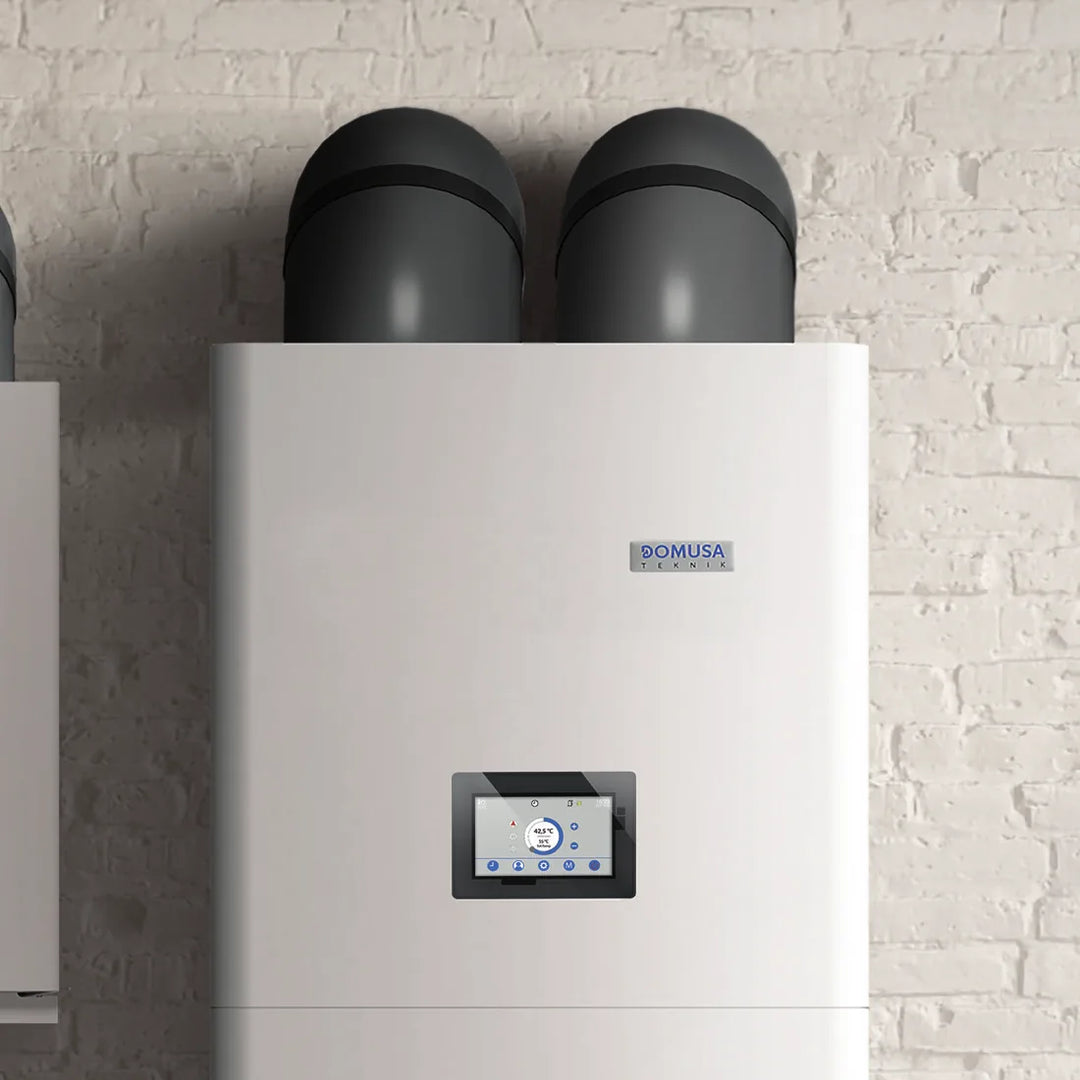 Parte superior de la NanoClima 4 HDX 135 con los conductos de aire y la pantalla de control