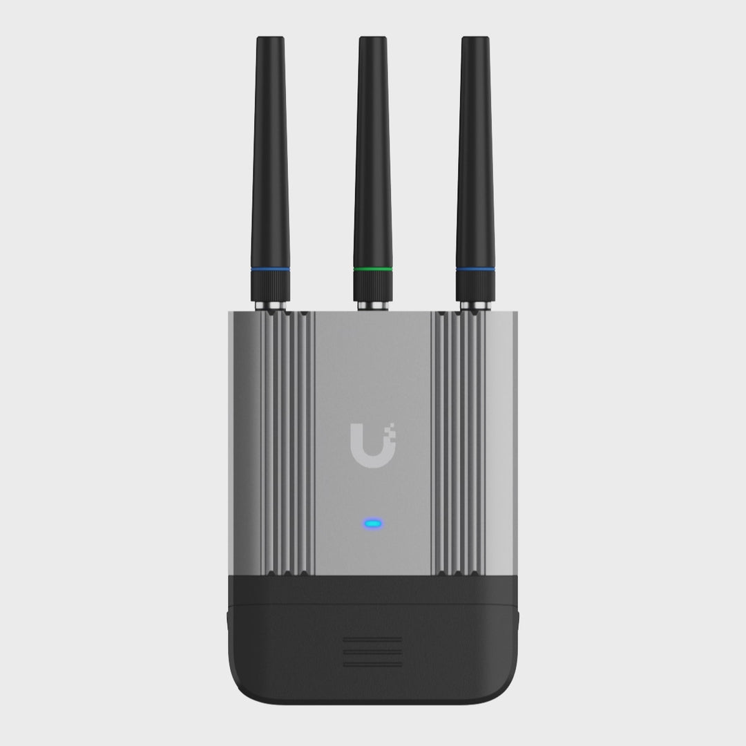 Vídeo oficial de Ubiquiti del UniFi Mobile Router Industrial: vista del producto en movimiento
