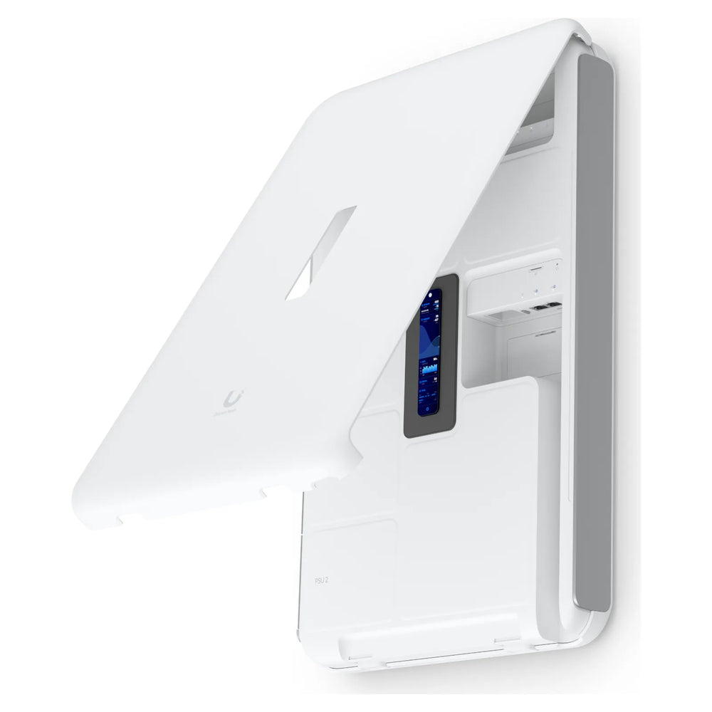 UniFi Dream Wall con la tapa abierta y los puertos de red a la vista