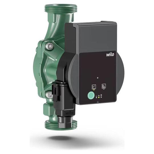 Bomba circuladora Wilo Atmos PICO con conector Wilo y botón verde, vista frontal