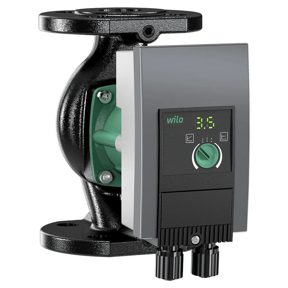 Bomba circuladora Wilo Yonos MAXO 40/0,5-8 con bridas DN 40, vista frontal con pantalla LED